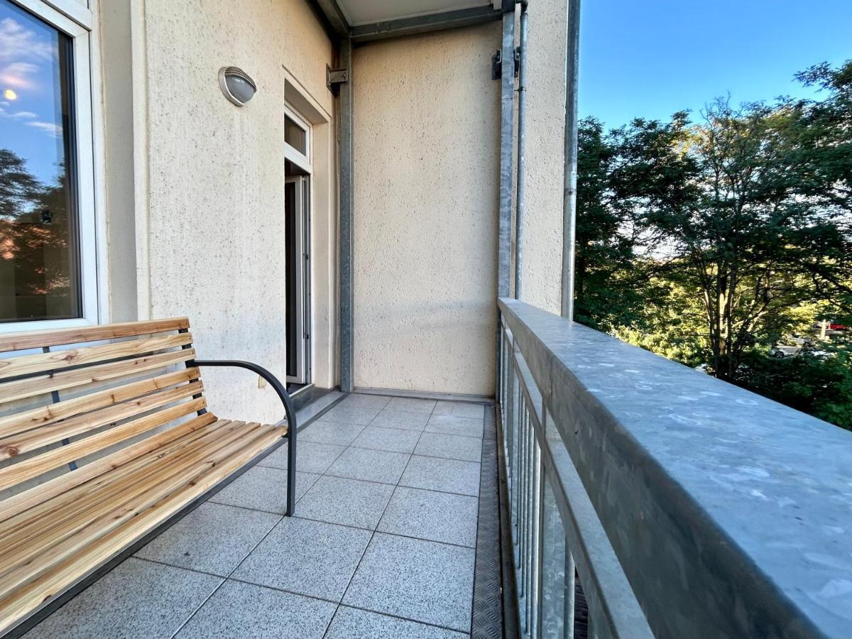 2 Schlafzimmer-Balkon-Kueche-Parkplatz-Designerbad Leipzig Exterior photo